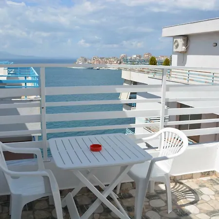 Cava Boutique ホテル *