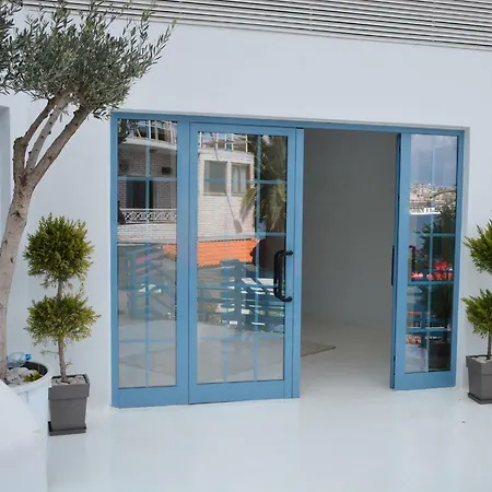 Cava Boutique מלון