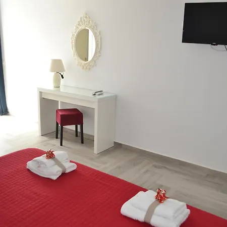 Cava Boutique Hotel *